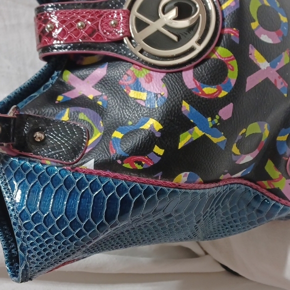 XOXO handbag - Picture 4 of 14